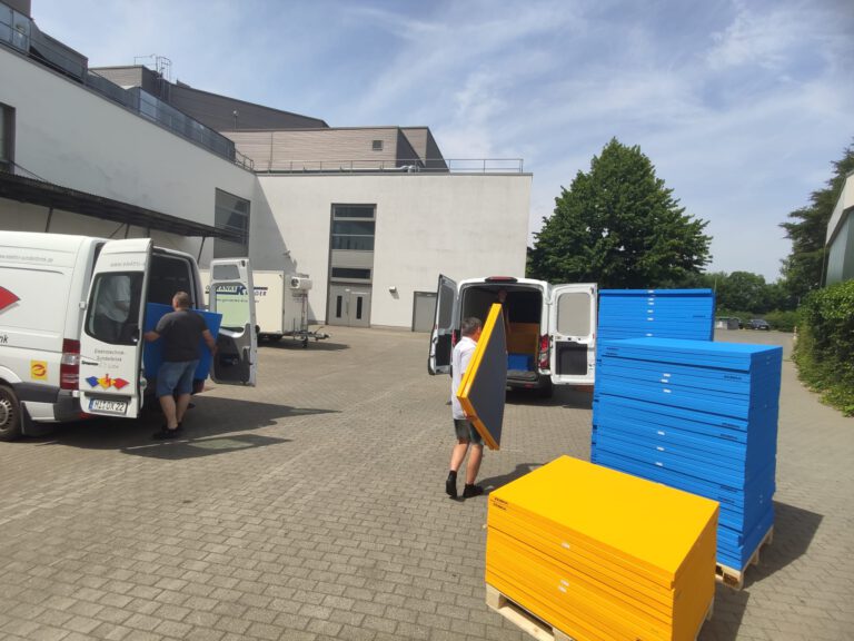 Neue Matten für den Judo-Club